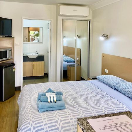 Econo Lodge Karratha Buitenkant foto